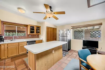 8350 E 25th Street, Tucson, AZ 85710 - Photo 10