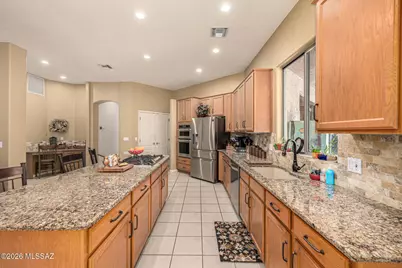 1041 W Saddlehorn Place, Oro Valley, AZ 85704 - Photo 14