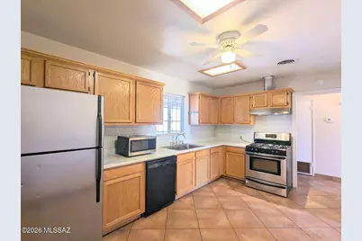 1138 E Hampton Street, Tucson, AZ 85719 - Photo 2