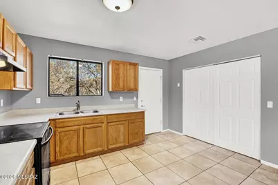 463 Sorrel Court, Rio Rico, AZ 85648 - Photo 10