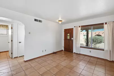 927 E Mesquite Drive, Tucson, AZ 85719 - Photo 4