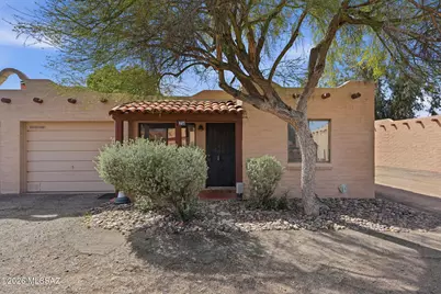 927 E Mesquite Drive, Tucson, AZ 85719 - Photo 1