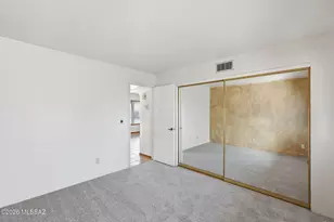 927 E Mesquite Dr, Tucson, AZ 85719 - Photo 18