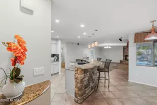 11032 N Divot Dr, Oro Valley, AZ 85737 - Photo 16