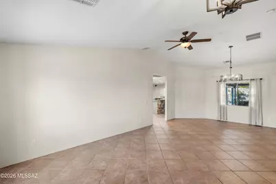 11032 N Divot Drive, Oro Valley, AZ 85737 - Photo 10