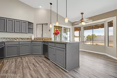 1617 W Canyon Shadows Lane, Tucson, AZ 85737 - Photo 4