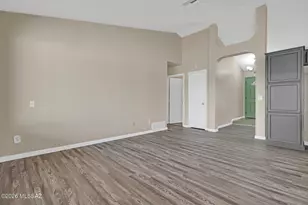 1617 W Canyon Shadows Ln, Tucson, AZ 85737 - Photo 12