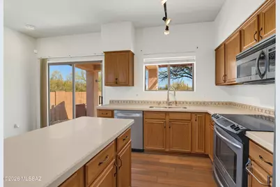 [Address not provided], Tucson, AZ 85745 - Photo 10
