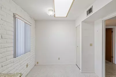 8137 E Renaud Lane, Tucson, AZ 85710 - Photo 12