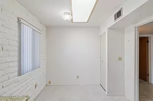 8137 E Renaud Ln, Tucson, AZ 85710 - Photo 12