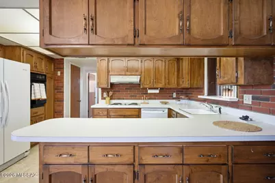 1220 N Nema Avenue, Tucson, AZ 85712 - Photo 8