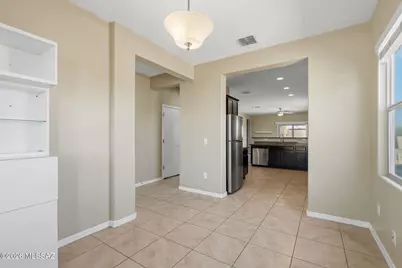 11293 W Folsom Point Drive, Marana, AZ 85658 - Photo 8