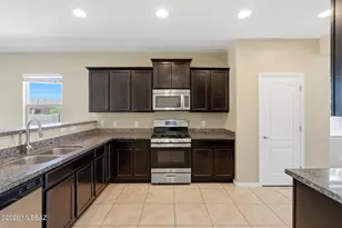 11293 W Folsom Point Dr, Marana, AZ 85658 - Photo 12