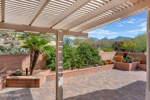 13892 N Embassy Dr, Oro Valley, AZ 85755 - Photo 2