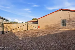 2521 E Knightsbridge Dr, Tucson, AZ 85706 - Photo 32
