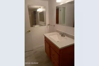 1620 N Wilmot Road #D170, Tucson, AZ 85712 - Photo 2