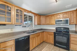 4749 S Goldenrod Pl, Tucson, AZ 85730 - Photo 12