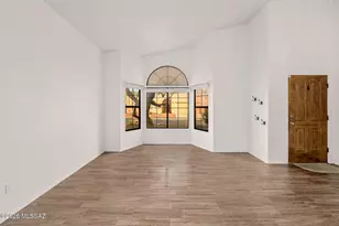 10317 N Mineral Spring Ln, Oro Valley, AZ 85737 - Photo 8