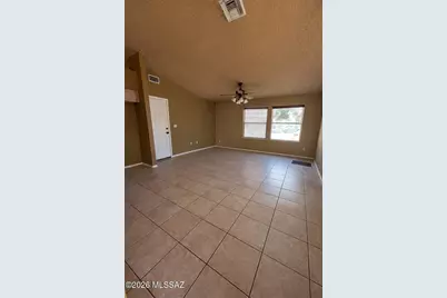 2971 W Sawmill Spring Trail, Tucson, AZ 85742 - Photo 2