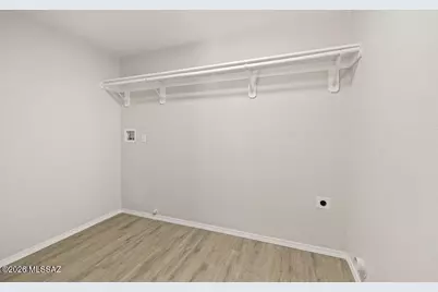 2437 S Saddleback Avenue, Tucson, AZ 85710 - Photo 8