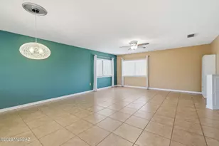 266 W Calle Frambuesa, Green Valley, AZ 85614 - Photo 8