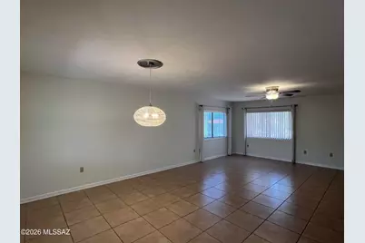 266 W Calle Frambuesa, Green Valley, AZ 85614 - Photo 6