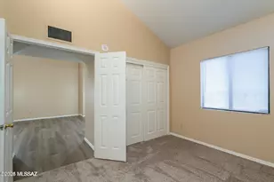 8267 N Oracle Rd, Tucson, AZ 85704 - Photo 16