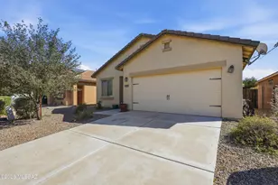 6737 S Cut Bow Dr, Tucson, AZ 85757 - Photo 2