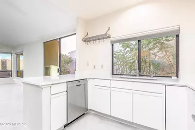 5825 N Misty Ridge Drive, Tucson, AZ 85718 - Photo 16