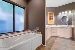 1940 E Andromeda Pl, Tucson, AZ 85737 - Photo 22