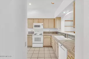 4102 S Via De Febrero, Green Valley, AZ 85622 - Photo 14