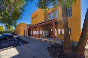 1810 E Blacklidge Dr, Tucson, AZ 85719 - Photo 18