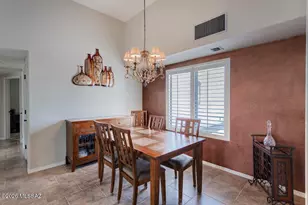 101 W Calle Frambuesa, Green Valley, AZ 85614 - Photo 4