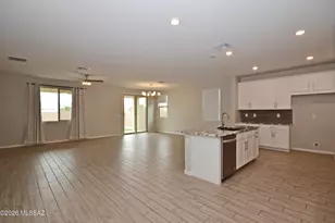 8854 E Stone Meadow Cir, Tucson, AZ 85730 - Photo 6