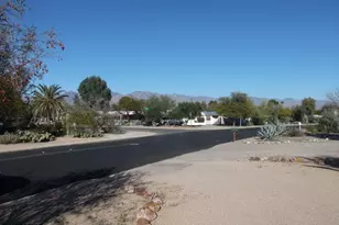 826 N Irving Cir, Tucson, AZ 85711 - Photo 4