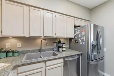 921 W Via Del Pardillo, Green Valley, AZ 85622 - Photo 12