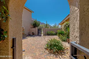 1715 E Deer Shadow Ln, Tucson, AZ 85737 - Photo 4