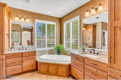 1153 W Saddlehorn Drive, Oro Valley, AZ 85704 - Photo 32