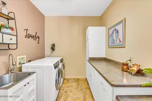 1153 W Saddlehorn Dr, Oro Valley, AZ 85704 - Photo 40