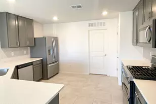 8010 S Golden Bell Dr, Tucson, AZ 85717 - Photo 6