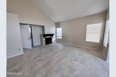 10456 N Fair Mountain Drive, Tucson, AZ 85737 - Photo 2