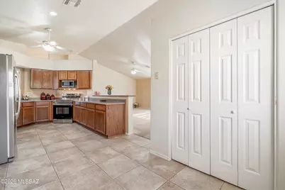 1747 N Sandstone Ridge Drive, Tucson, AZ 85715 - Photo 18