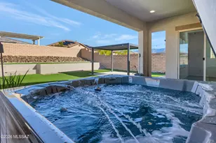 470 W Red Ribbon Ln, Oro Valley, AZ 85755 - Photo 4