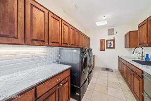 1887 E Desert Garden Dr, Tucson, AZ 85718 - Photo 28