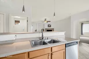 5529 W Crimson Bluff Dr, Marana, AZ 85658 - Photo 12