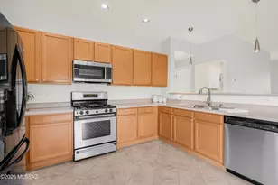 5529 W Crimson Bluff Dr, Marana, AZ 85658 - Photo 10