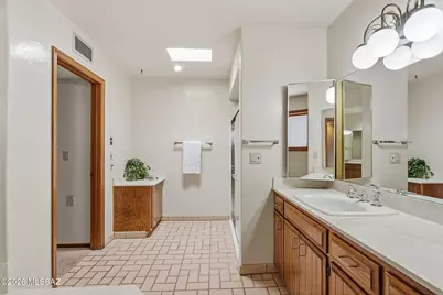 8131 E Ridgebrook Drive, Tucson, AZ 85750 - Photo 28
