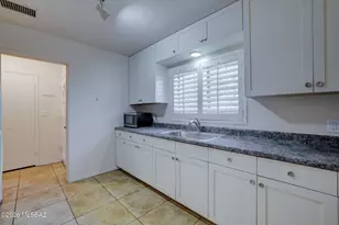 6260 E 2nd St, Tucson, AZ 85711 - Photo 16