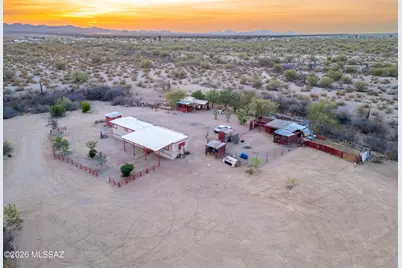 9160 W Lazy Be Place, Tucson, AZ 85735 - Photo 4