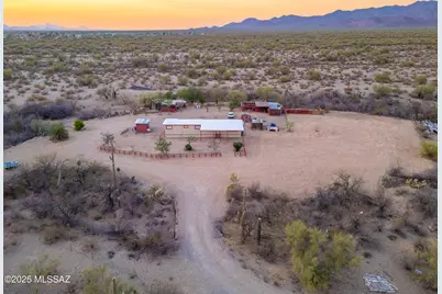 9160 W Lazy Be Place, Tucson, AZ 85735 - Photo 2